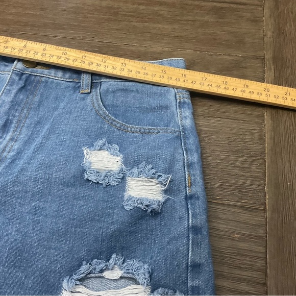 Shein Denim Shorts Distressed Raw Edge Woman's Size Small Large - Picture 2 of 6